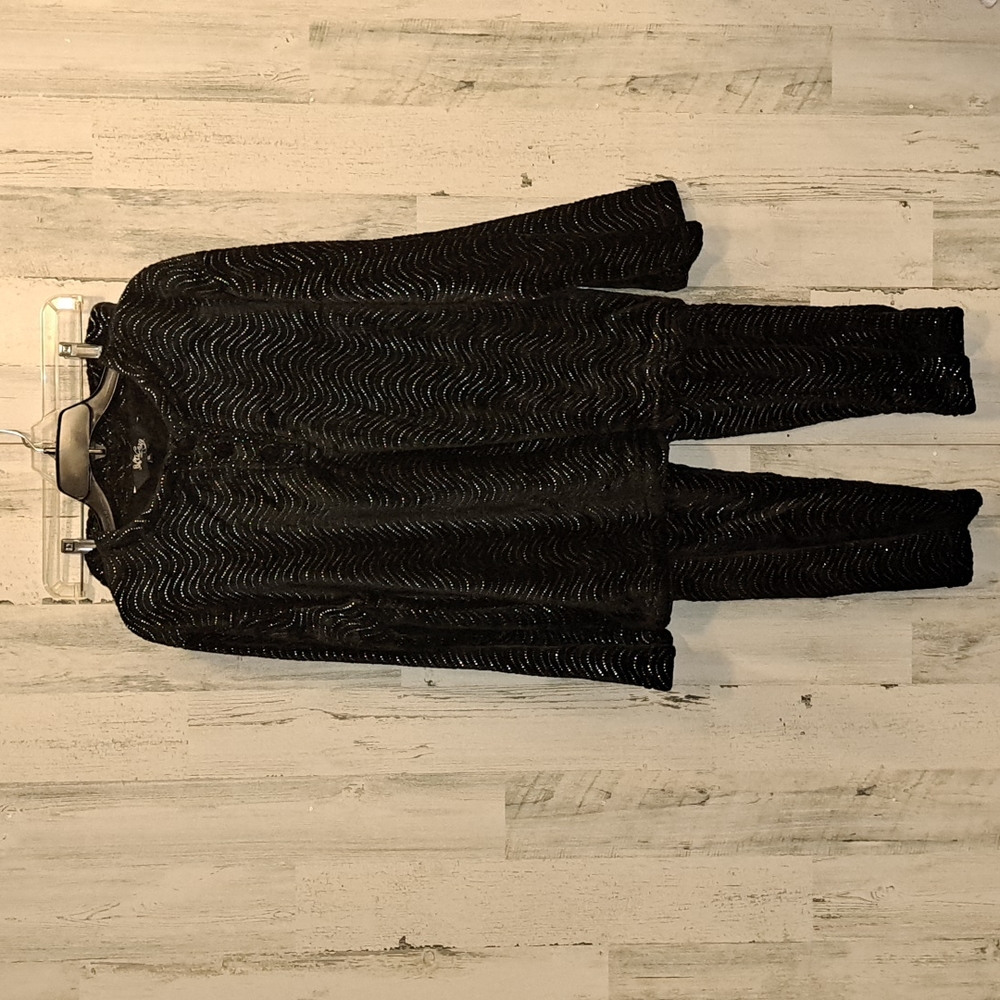 *1108 Soft & Cozy Plush Metallic Pajama Set